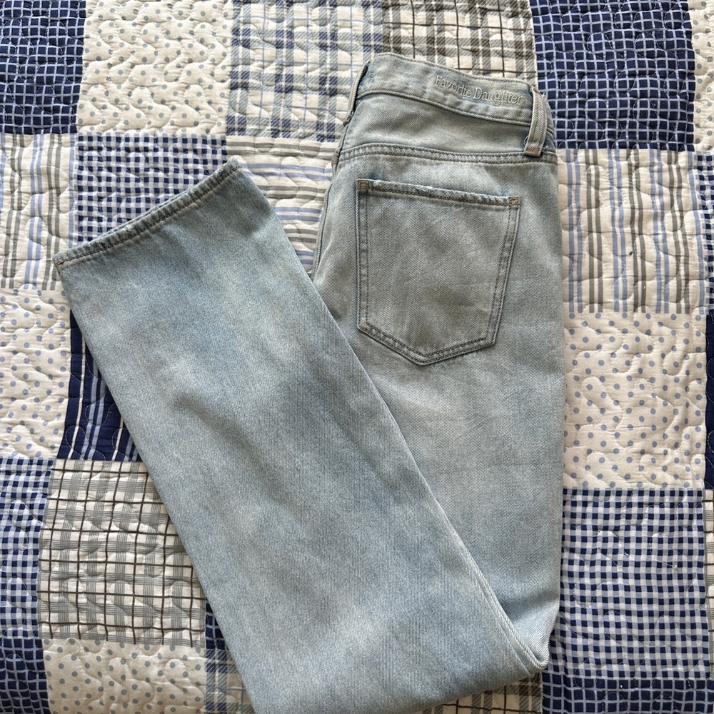 Favorite Daughter Light Wash Jeans w Knee Rips